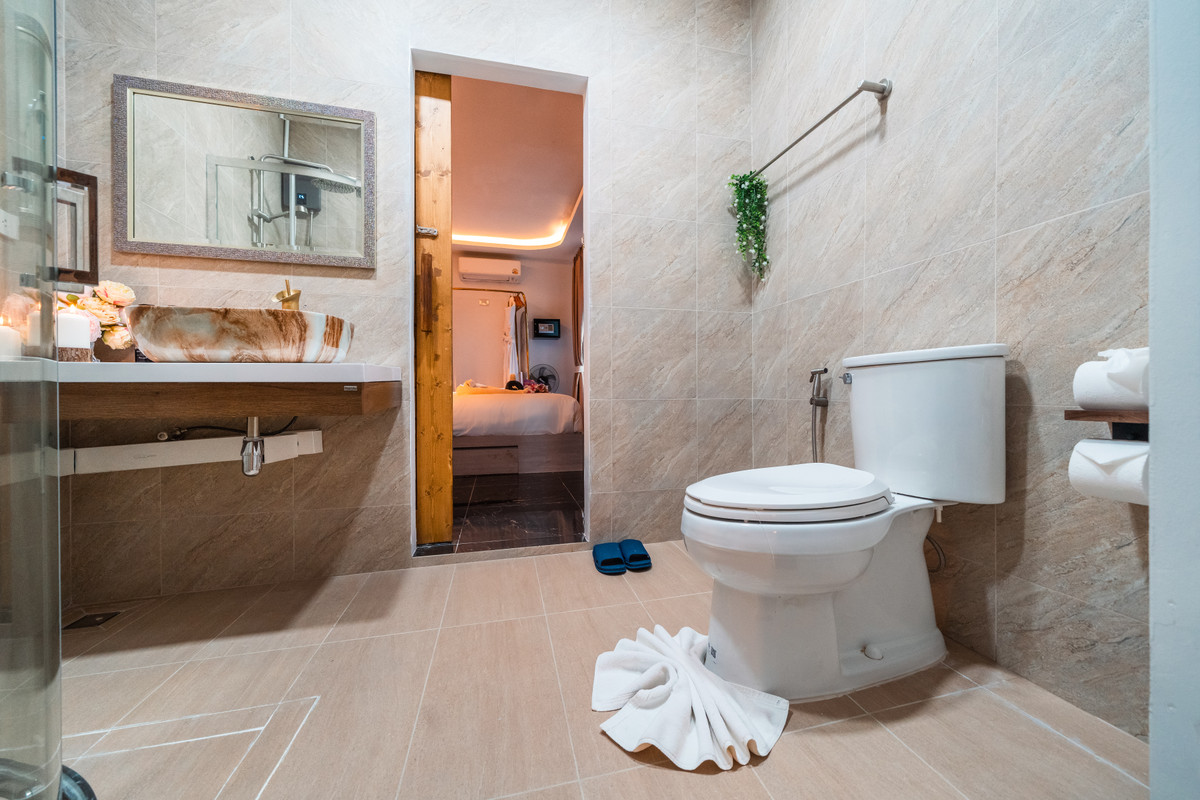 ภูเก็ต : Pool Villa 6 Bedrooms Big Pool 8*4 M. Prime Location in BangTao Phuket For Sale, Rent. Installment Payment applies.