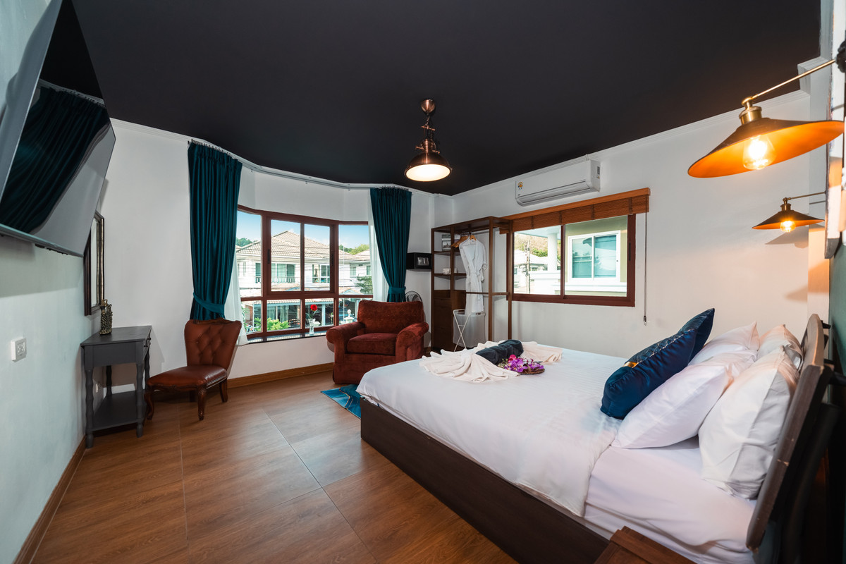 ภูเก็ต : Pool Villa 6 Bedrooms Big Pool 8*4 M. Prime Location in BangTao Phuket For Sale, Rent. Installment Payment applies.