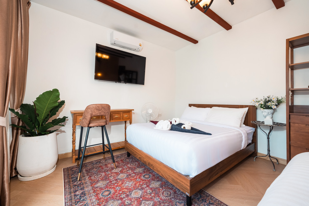 ภูเก็ต : Pool Villa 6 Bedrooms Big Pool 8*4 M. Prime Location in BangTao Phuket For Sale, Rent. Installment Payment applies.