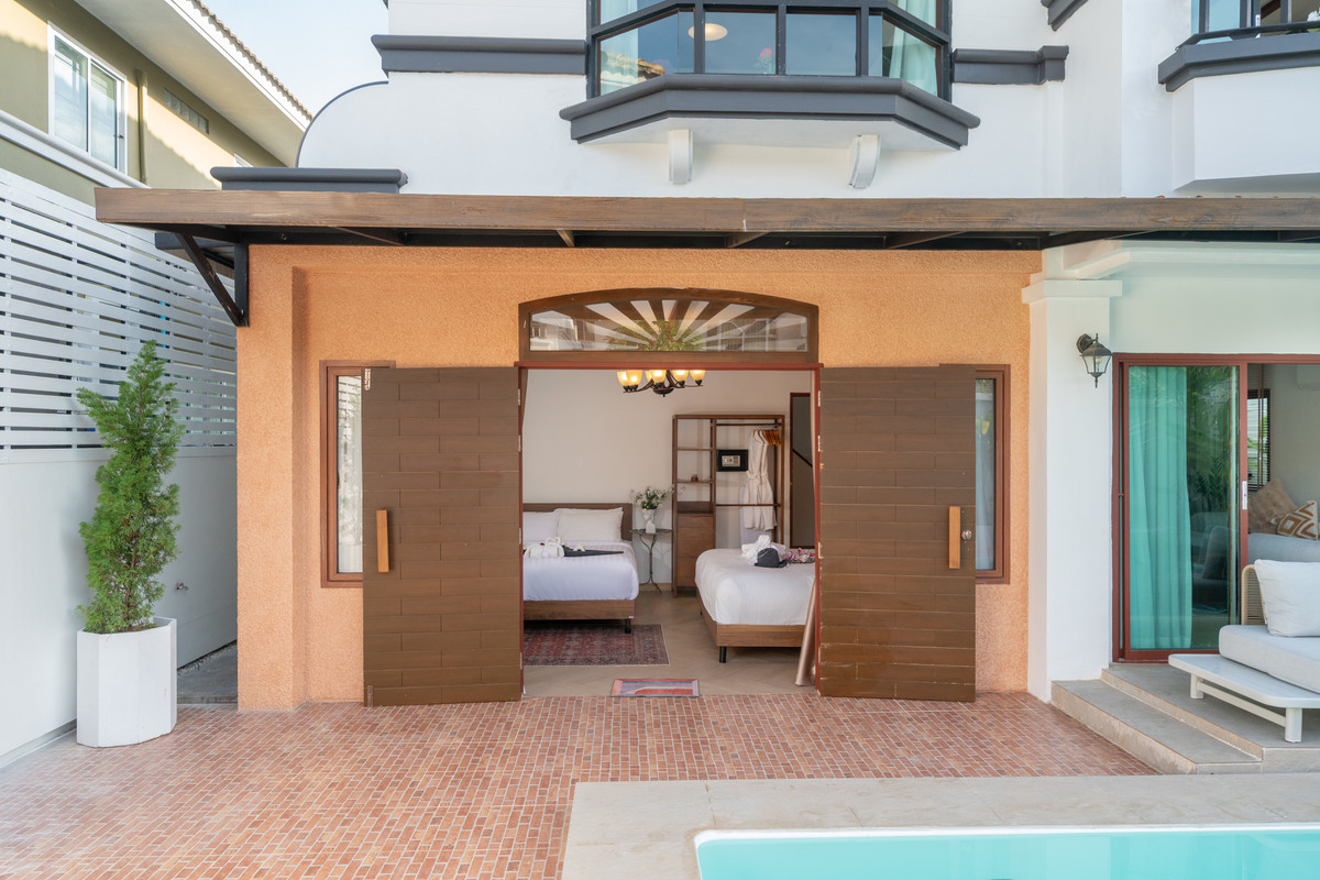 ภูเก็ต : Pool Villa 6 Bedrooms Big Pool 8*4 M. Prime Location in BangTao Phuket For Sale, Rent. Installment Payment applies.