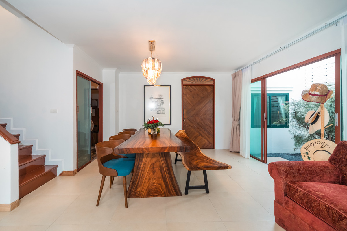 ภูเก็ต : Pool Villa 6 Bedrooms Big Pool 8*4 M. Prime Location in BangTao Phuket For Sale, Rent. Installment Payment applies.