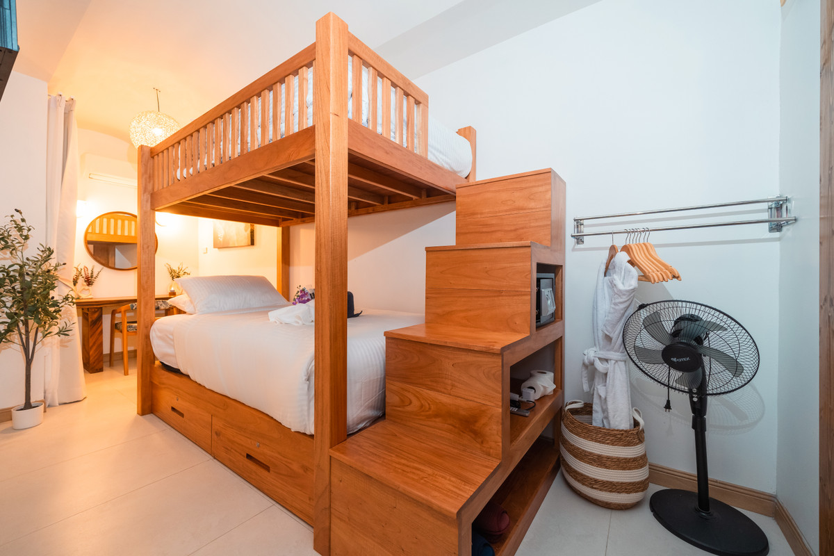 ภูเก็ต : Pool Villa 6 Bedrooms Big Pool 8*4 M. Prime Location in BangTao Phuket For Sale, Rent. Installment Payment applies.