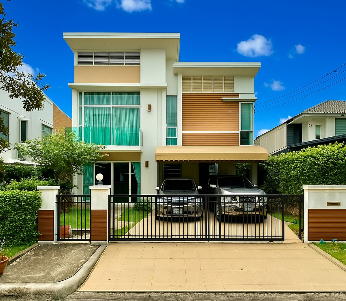 ขายบ้านลาดกระบัง สุวรรณภูมิ : ขายบ้านเดี่ยว 2 ชั้น โฮมเพลส เดอะพาร์ค ( วงแหวน-พระราม9 )