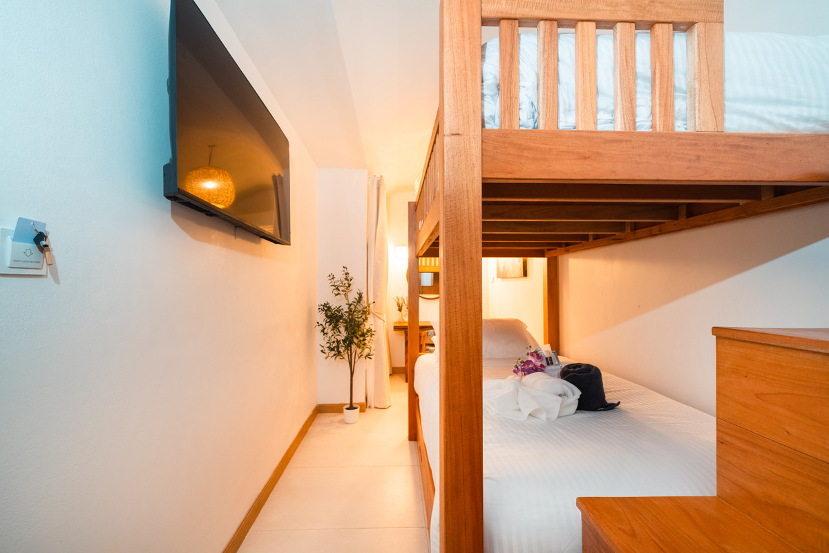 ภูเก็ต : Pool Villa 6 Bedrooms Big Pool 8*4 M. Prime Location in BangTao Phuket For Sale, Rent. Installment Payment applies.