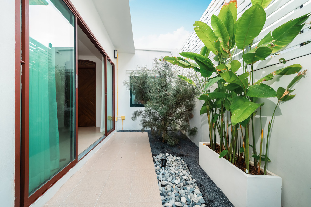 ภูเก็ต : Pool Villa 6 Bedrooms Big Pool 8*4 M. Prime Location in BangTao Phuket For Sale, Rent. Installment Payment applies.