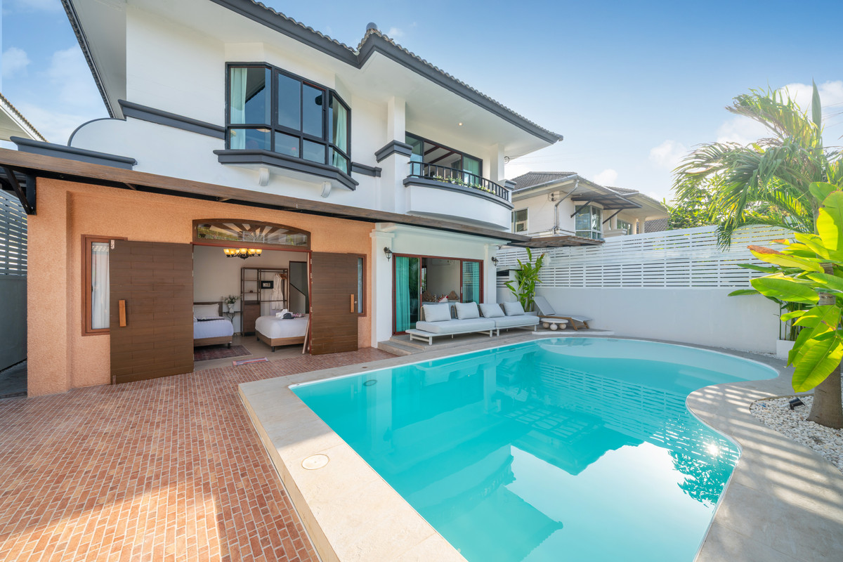ภูเก็ต : Pool Villa 6 Bedrooms Big Pool 8*4 M. Prime Location in BangTao Phuket For Sale, Rent. Installment Payment applies.
