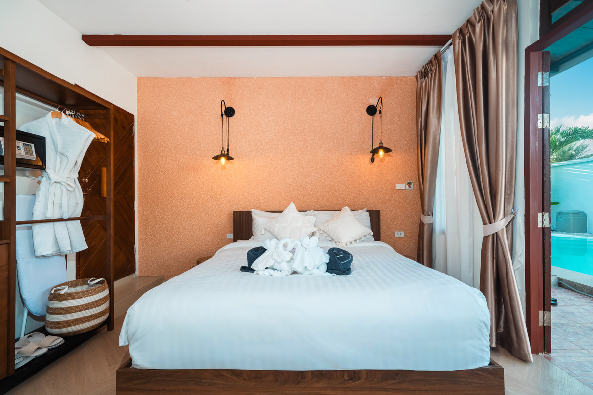 ภูเก็ต : Pool Villa 6 Bedrooms Big Pool 8*4 M. Prime Location in BangTao Phuket For Sale, Rent. Installment Payment applies.