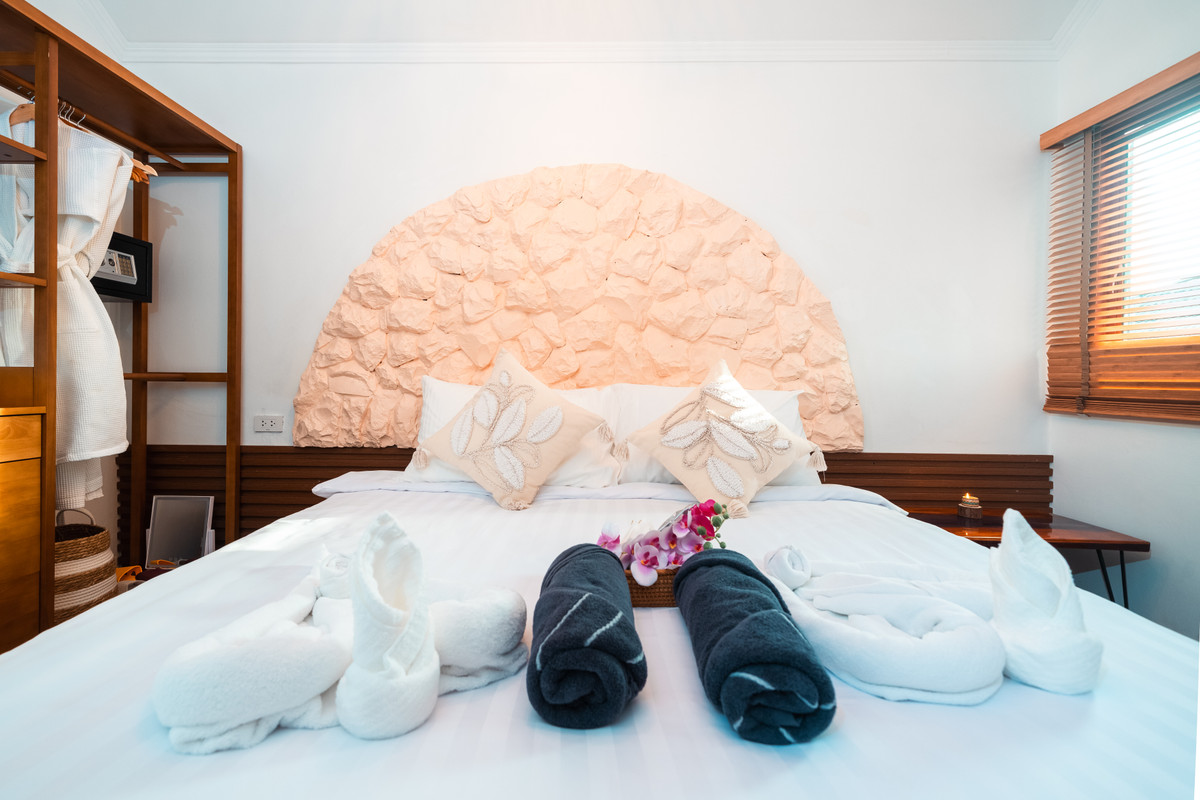 ภูเก็ต : Pool Villa 6 Bedrooms Big Pool 8*4 M. Prime Location in BangTao Phuket For Sale, Rent. Installment Payment applies.