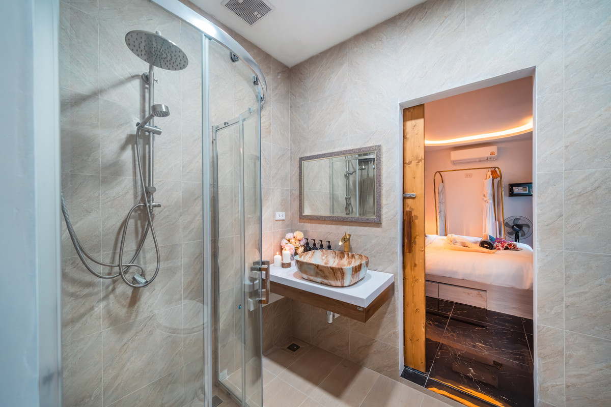 ภูเก็ต : Pool Villa 6 Bedrooms Big Pool 8*4 M. Prime Location in BangTao Phuket For Sale, Rent. Installment Payment applies.