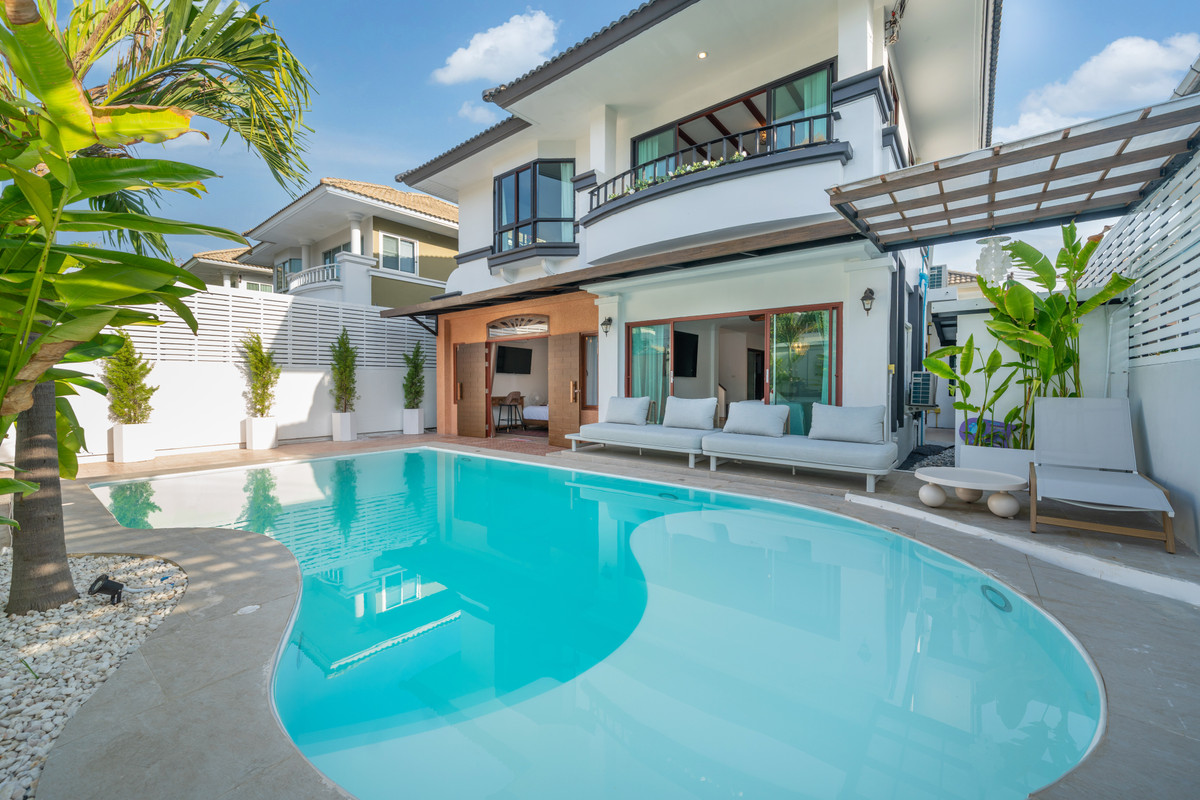 Phuket : Pool Villa 6 Bedrooms Big Pool 8*4 M. Prime Location in BangTao Phuket For Sale, Rent. Installment Payment applies.