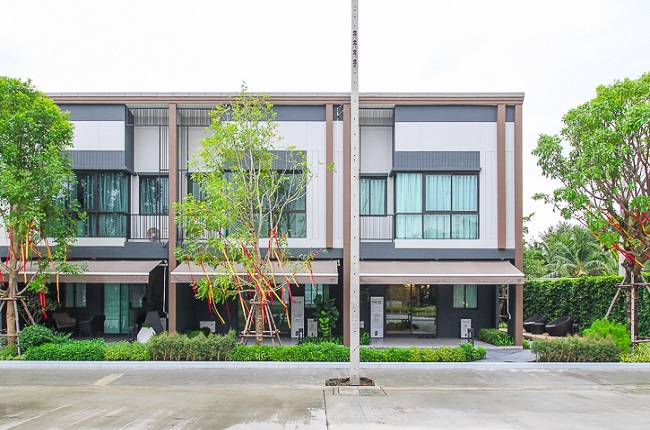 Pleno Sathorn-Suksawat