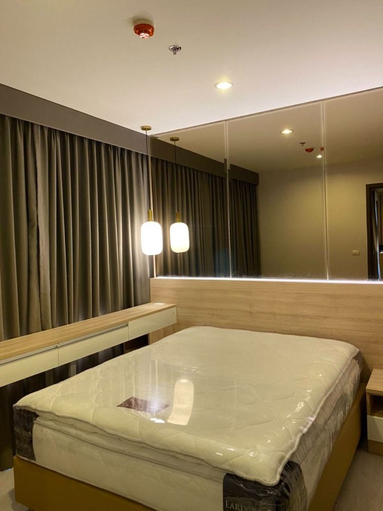 For RentCondoRama9, Petchburi, RCA : Rhythm Asoke for rent, size 41 sq.m. (one bed plus 1), corner room, 24th floor