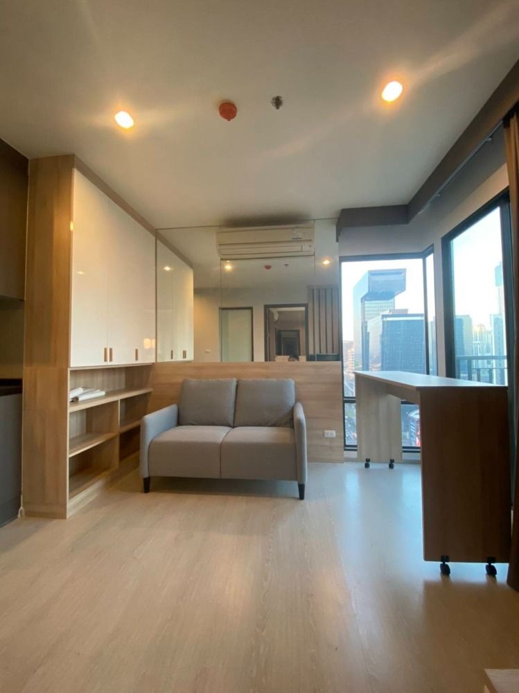 For RentCondoRama9, Petchburi, RCA : Rhythm Asoke for rent, size 41 sq.m. (one bed plus 1), corner room, 24th floor