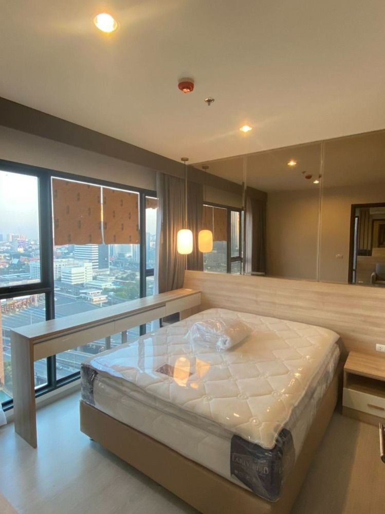 For RentCondoRama9, Petchburi, RCA : Rhythm Asoke for rent, size 41 sq.m. (one bed plus 1), corner room, 24th floor