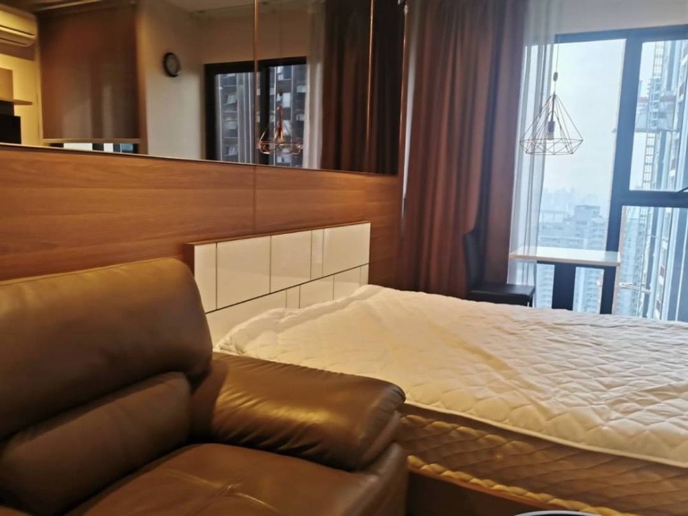ให้เช่าคอนโดพระราม 9 เพชรบุรีตัดใหม่ RCA : Special deal for rent Rhythm Asoke studio 1 bedroom