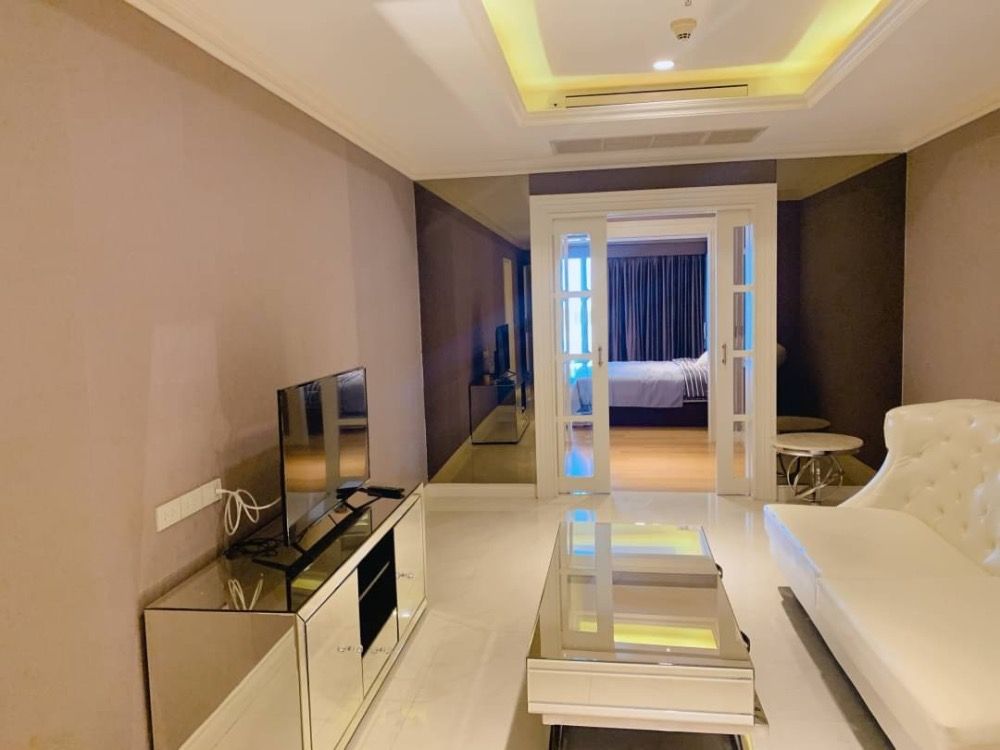 ให้เช่าคอนโดสาทร นราธิวาส : For rent State Tower super high floor newly renovated