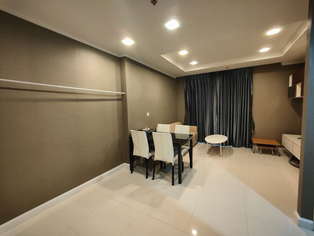 For RentCondoSamut Prakan,Samrong : For Rent Metropolis Samrong Interchange 32nd floor Size: 44.92 sqm.   Building A