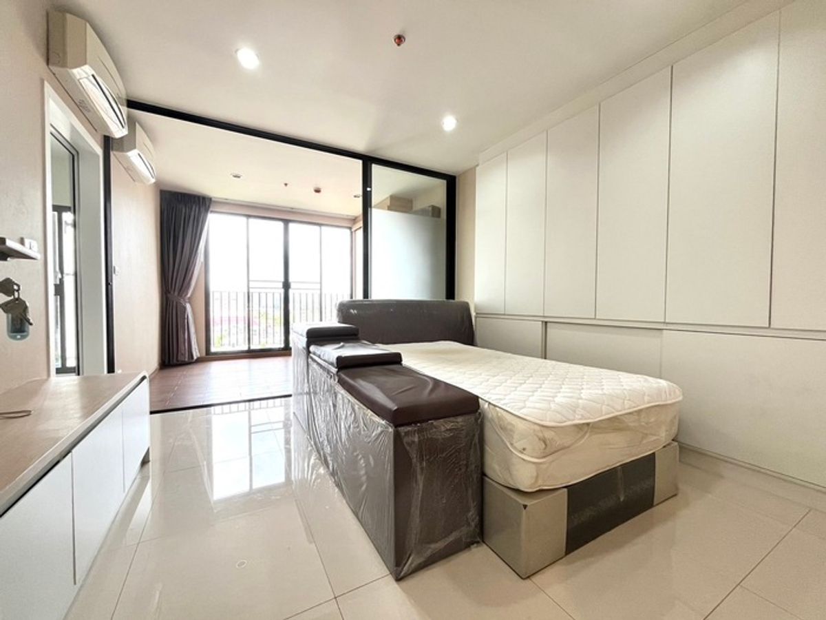 For RentCondoBang Sue, Wong Sawang, Tao Pun : 💎 [For rent !!] The Tree Interchange { Studio 30 sq m / 11,000 baht } Good location next to MRT Tao Poon. Tel. 0636241455 !!