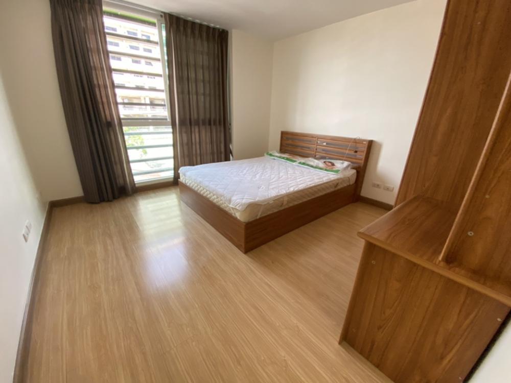 ให้เช่าคอนโดเกษตรศาสตร์ รัชโยธิน : ให้เช่าคอนโดห้องมุม ใกล้ BTS พหลโยธิน 24 โครงการ ชาโตว์ อินทาวน์ วิภา30-2ห้องขนาด 35 ตรม ชั้น 4 วิวสวย ห้องมุมทิศเหนือฝั่งตะวันออก วิวสถานีรถไฟฟ้าและลานอีซูซุ มีเฟอร์นิเจอร์และเครื่องใช้ไฟฟ้าครบพร้อมเครื่องซักผ้า