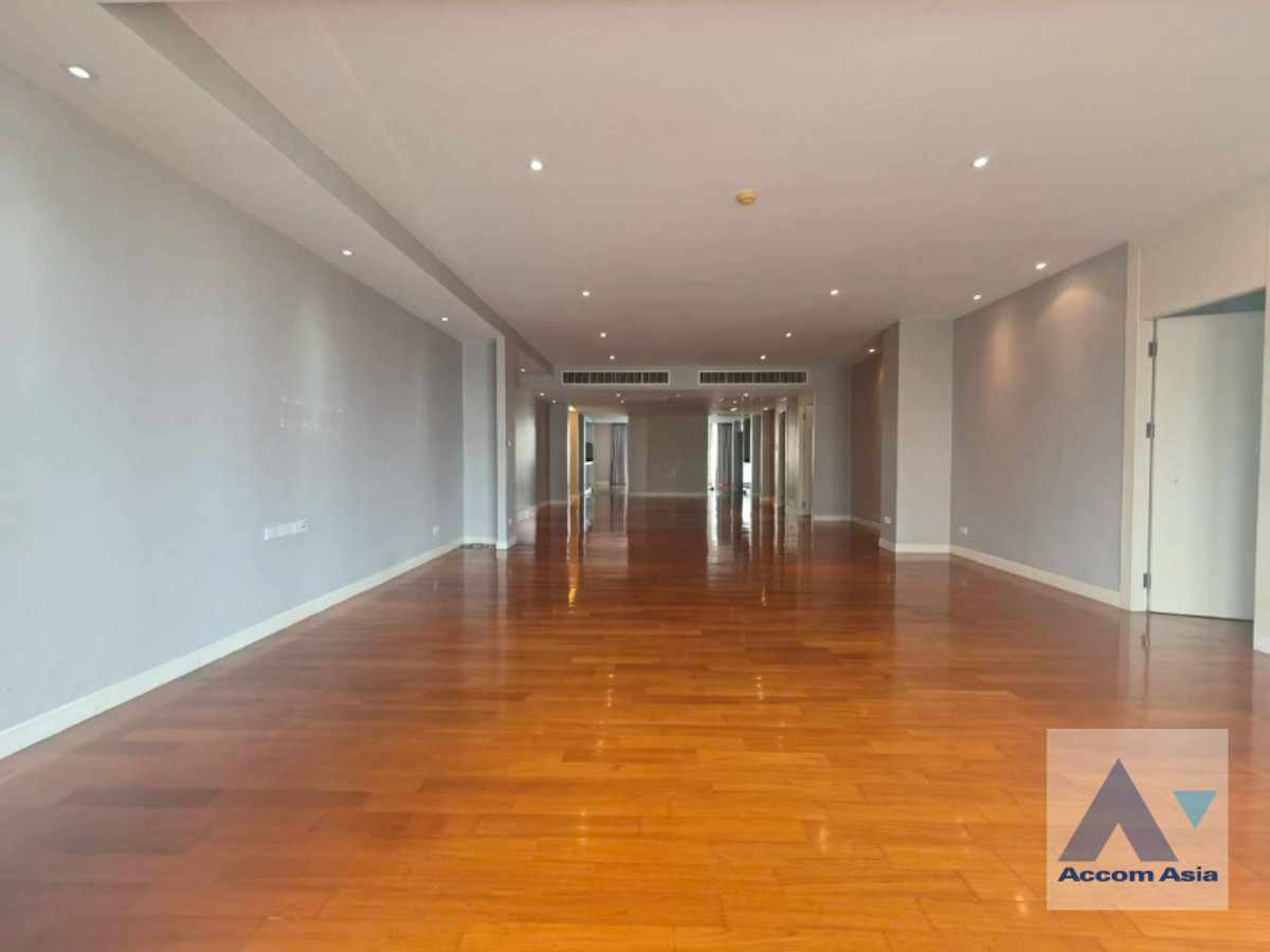 🔼AccomA🔽 Huge Terrace, Penthouse A spacious condominium with a peaceful atmosphere in the heart of the city. Loading...