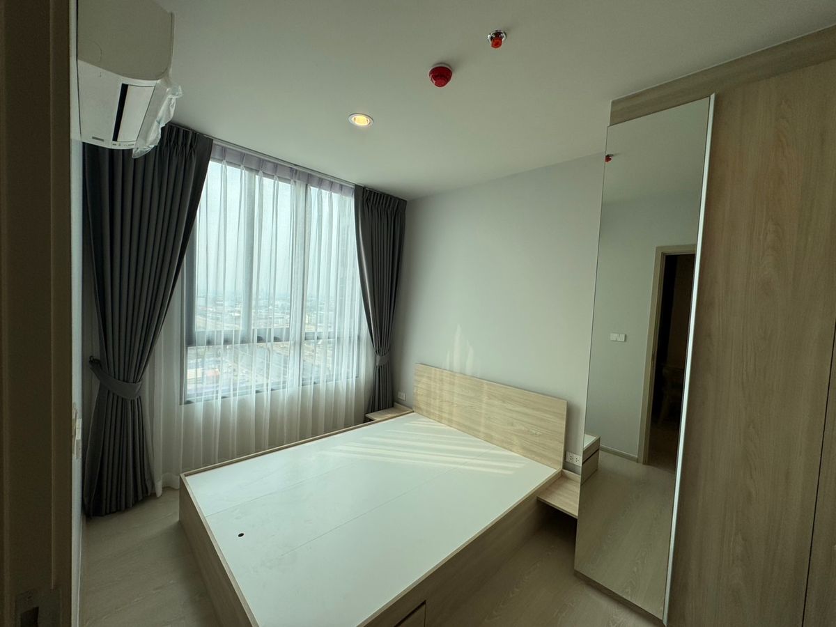 ขายดาวน์คอนโดบางนา แบริ่ง ลาซาล : ขายคอนโด NUE MEGA BANGNA ห้อง 26 ตรม วิวเมืองตรงสระว่ายน้ำ ชั้น 19 พร้อมอยู่