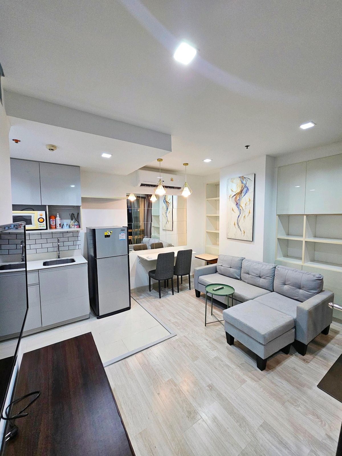 ให้เช่าคอนโดอ่อนนุช อุดมสุข : 🔥ให้เช่า Ideo Mobi Sukhumvit 81🔥 1 Bed Duplex 22,000 บาท  เฟอร์ครบ เครื่องใช้ไฟฟ้าครบ พร้อมอยู่ !!  สอบถามโทร 094-565-6351