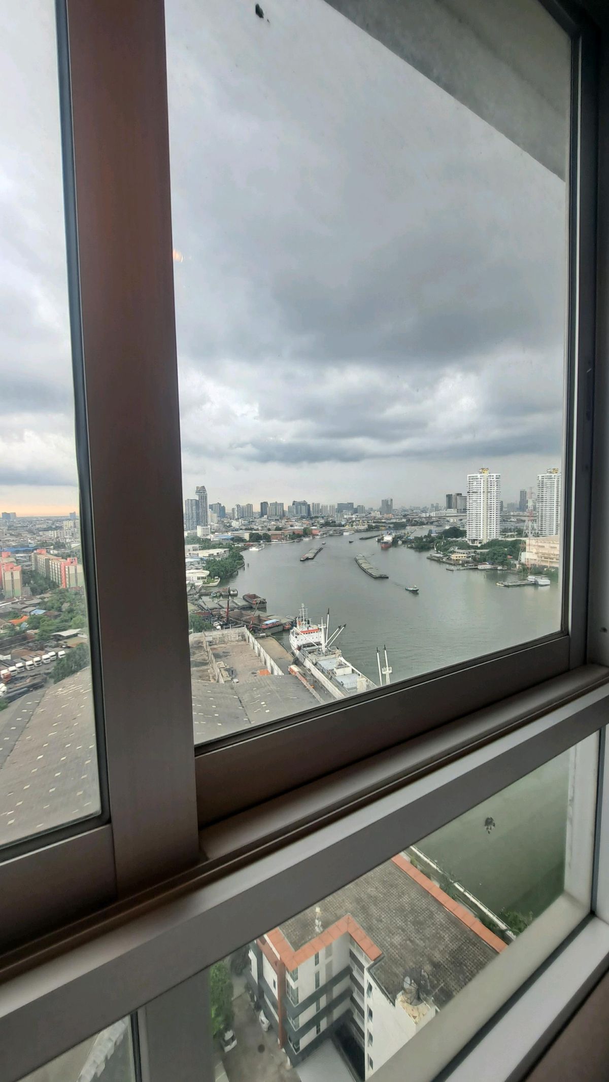 For RentCondoRathburana, Suksawat : 💢 Special Condo for rent, Ivy River Ratburana, 1 bed, 43 sq m. Sit and look at the Chao Phraya River view clearly. Bangkok bridge water arch Near Icon Siam, Rama 3, Silom, Sathorn, come on, only 16500 💢