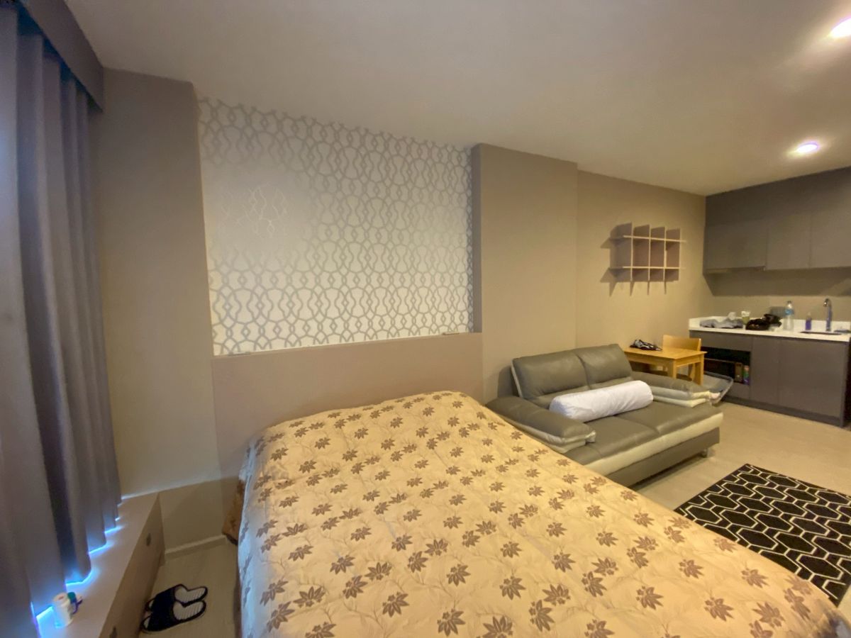 ให้เช่าคอนโดพระราม 9 เพชรบุรีตัดใหม่ RCA : Rhythm Asoke 2  🔥 Studio เฟอร์นิเจอร์ เครื่องใช้ไฟฟ้าครบ 📞 Line:@pukkhome (with @ )