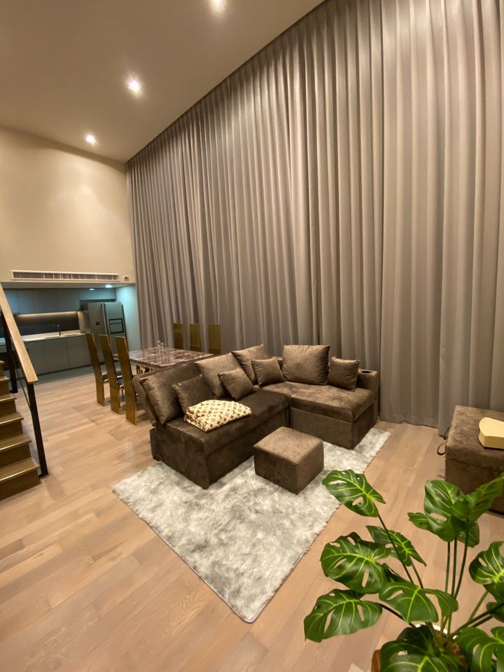 ขายคอนโดวิทยุ ชิดลม หลังสวน : +++ขายด่วน+++  Klass Sarasin **3 ห้องนอน Duplex 146.69 ตร.ม.