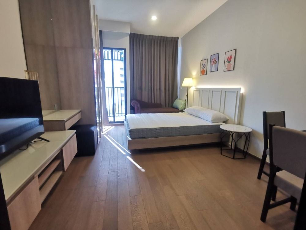 For RentCondoRatchathewi,Phayathai : (Ready to move! ) 1 bedroom, 24 sqm. Park Origin Phayathai, next to Phayathai Road, near BTS Victory Monument.