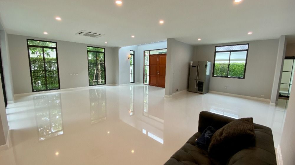 ขายบ้านพุทธมณฑล ศาลายา : ขายบ้านใหม่ นิยาม บรมราชชนนี Type กลางขายเท่าราคาเริ่มต้น ทรง Modern Classic ติดถนนใหญ่ปิ่นเกล้า - บรมราชชนนี