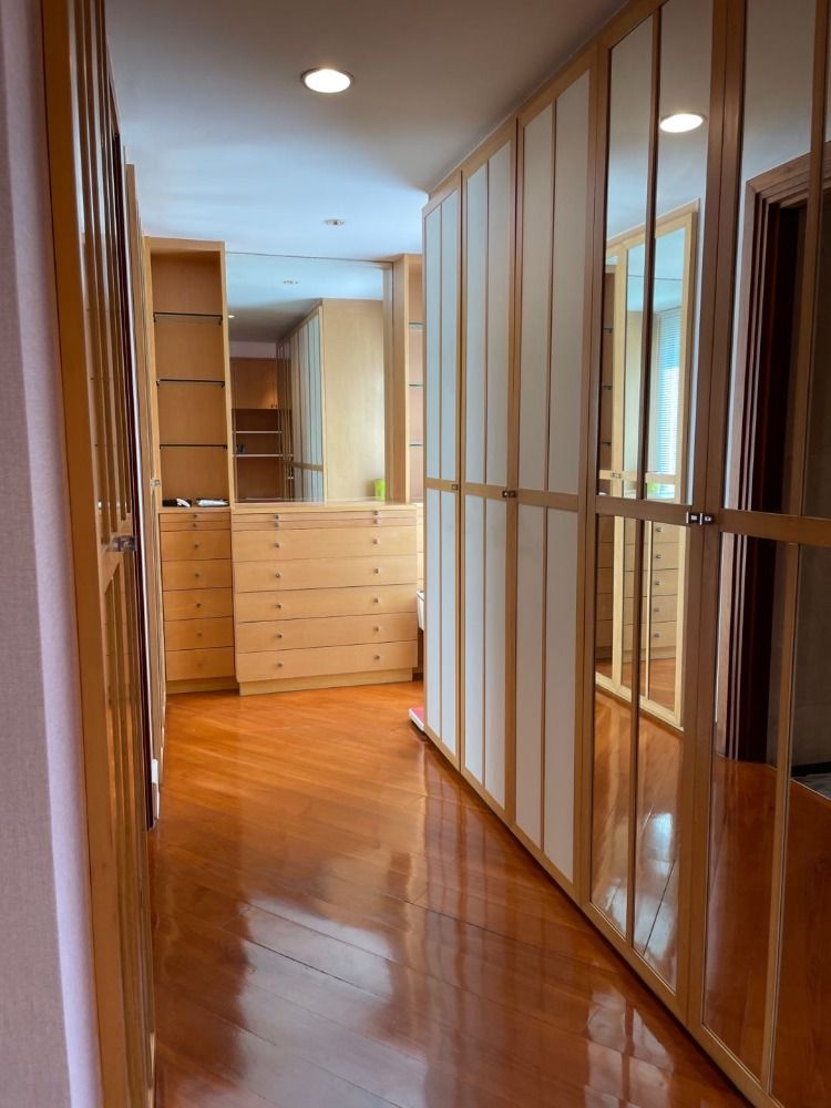 For RentHousePattanakan, Srinakarin : Luxury single house for rent