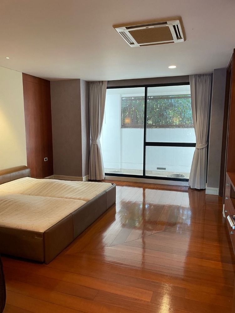 For RentHousePattanakan, Srinakarin : Luxury single house for rent