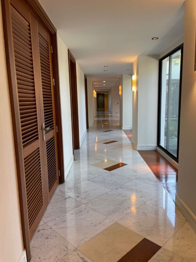 For RentHousePattanakan, Srinakarin : Luxury single house for rent