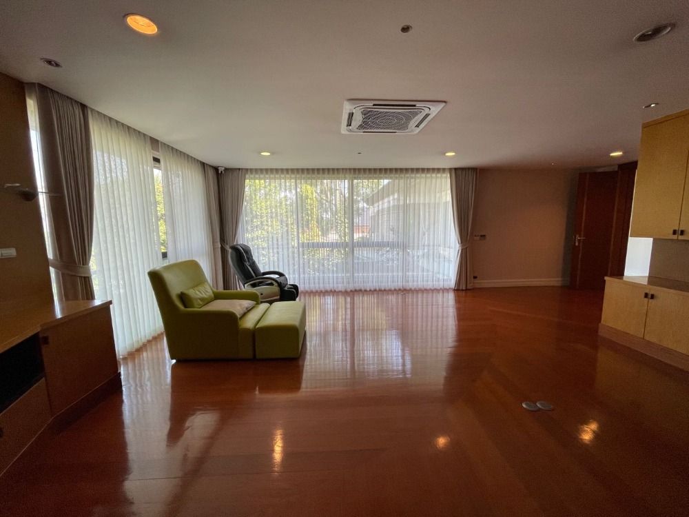 For RentHousePattanakan, Srinakarin : Luxury single house for rent