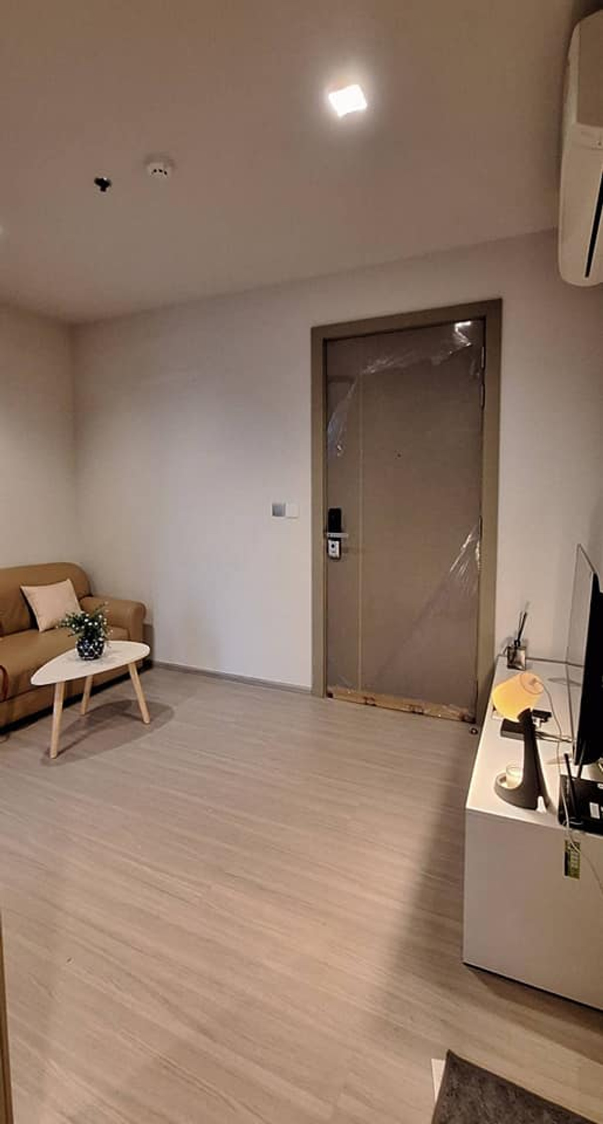 ให้เช่าคอนโดพระราม 9 เพชรบุรีตัดใหม่ RCA : ให้เช่า Life Asoke Rama9 คอนโด ไลฟ์อโศกพระราม 9 🌸 ใกล้ มศว. MRT พระราม 9 