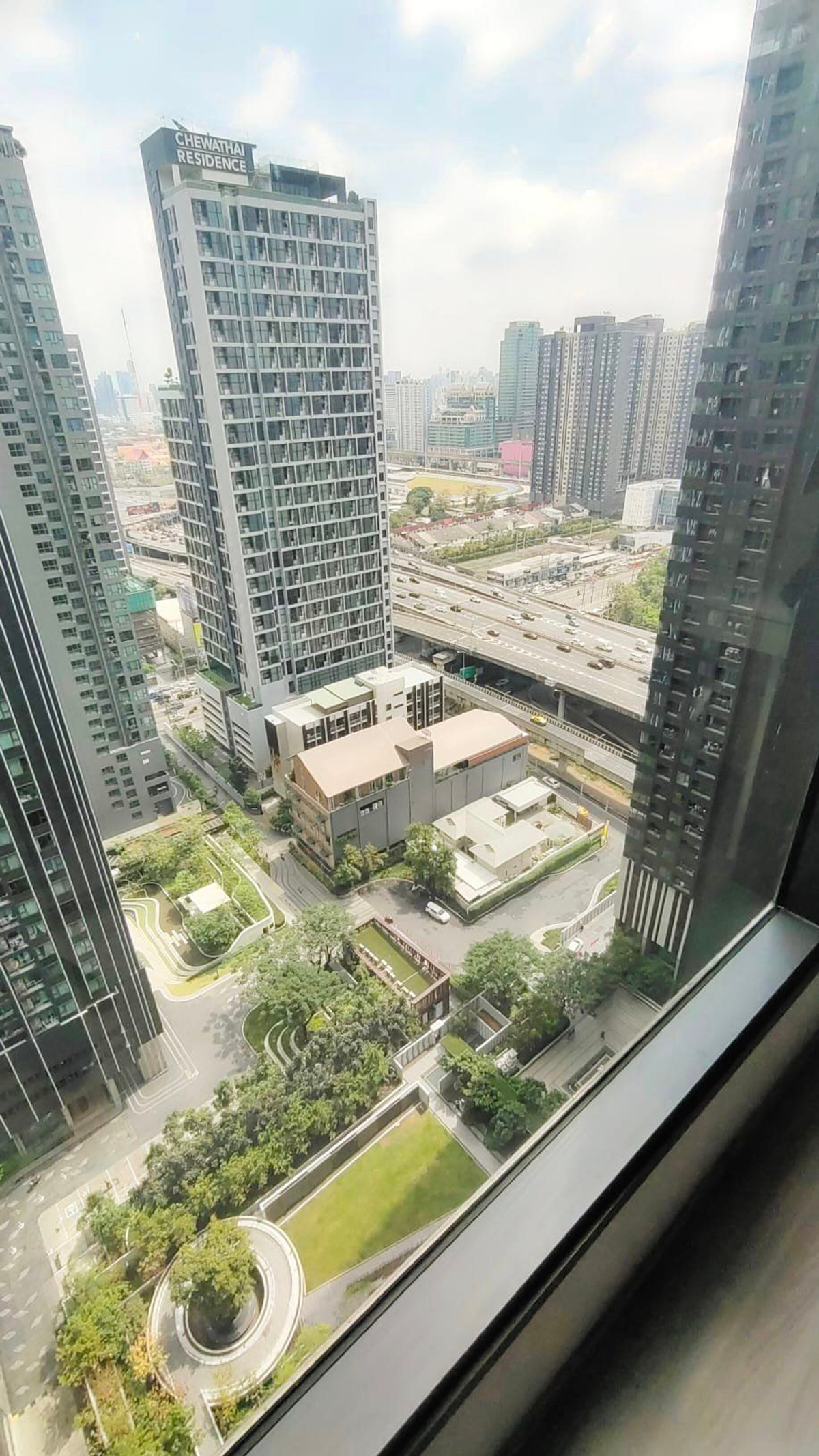 ให้เช่าคอนโดพระราม 9 เพชรบุรีตัดใหม่ RCA : ให้เช่า Life Asoke Hype 2 ห้องนอน ไลฟ์ อโศก ไฮป์ คอนโดพระราม 9 🌸ใกล้ MRT