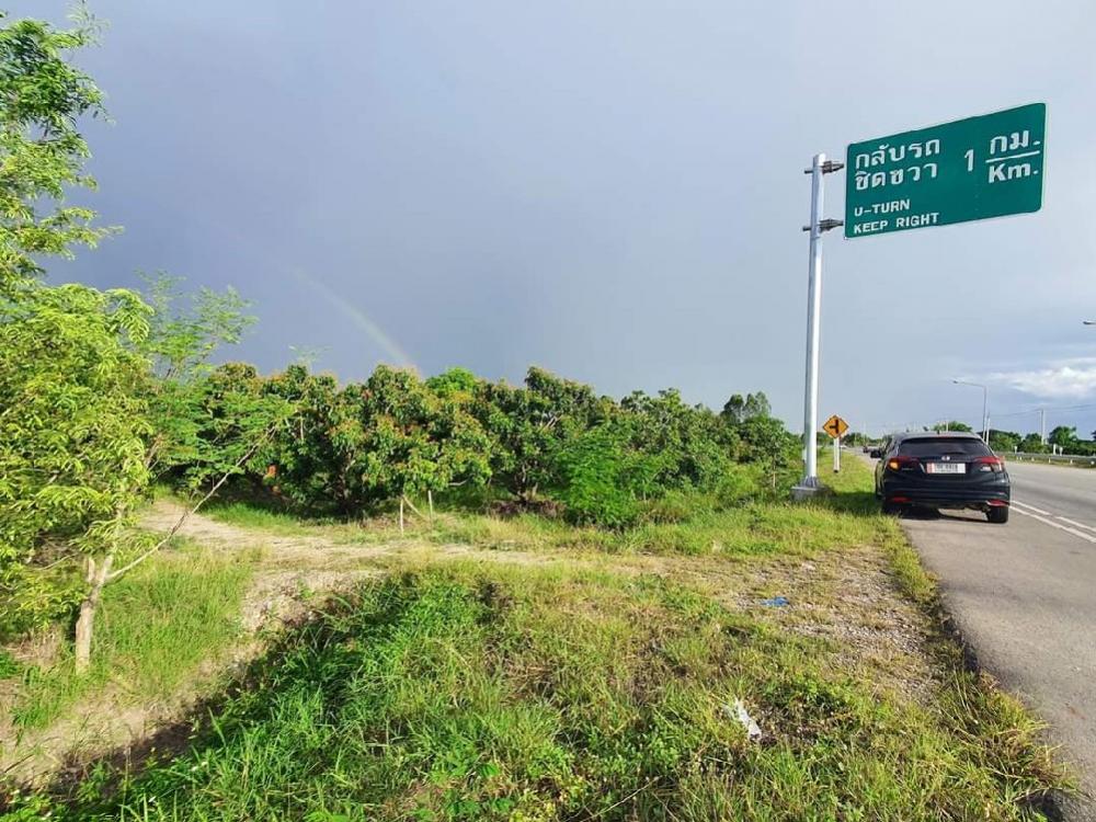 For SaleLandChiang Mai : Land adjacent to Highway 3035, bypassing San Pa Tong - Hang Dong. Opposite PTT pump Thung Ruangthong