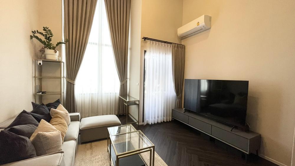 ให้เช่าคอนโดอ่อนนุช อุดมสุข : 🔥ให้เช่าด่วน🔥ไซมิส สุขุมวิท 48 (รามาดา พลาซ่า เรสซิเดนซ์) ห้องกว้าง เพดานสูงโปร่ง เฟอร์นิเจอร์ครบพร้อมเข้าอยู่ 