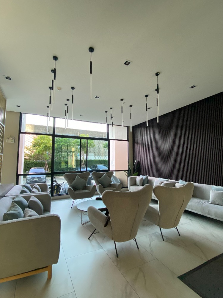 For RentCondoSamut Prakan,Samrong : For rent Niche Mono Sukhumvit Pu Chao: 10,000 baht per month, Building A, 11th floor, south side, has an EV charging point and is near a PTT gas station and near BTS Pu Chao #bts Pu Chao poochao #condo for rent #near BTS #beautiful view [Thai woman only]
