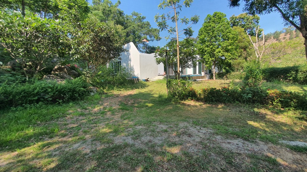 For SaleLandPak Chong KhaoYai : Land for sale with a vacation home, Wang Katha, Pak Chong, Khao Yai, Nakhon Ratchasima.