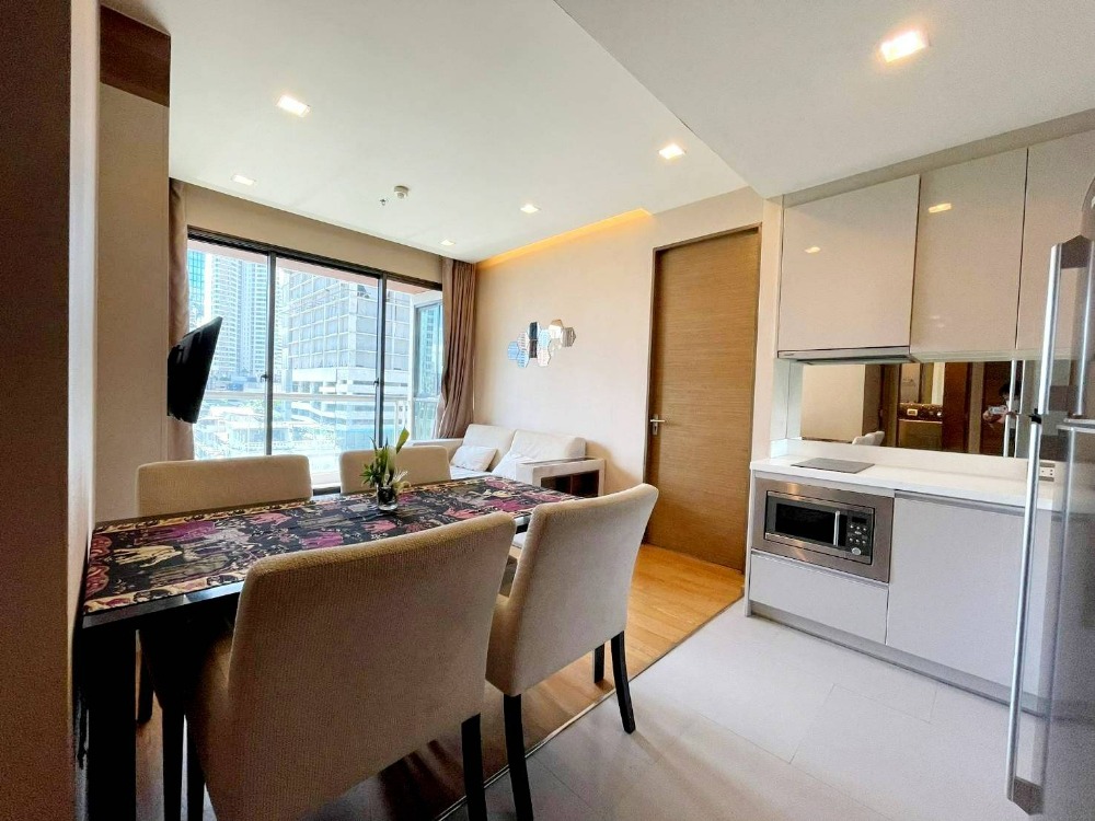 ขายคอนโดสาทร นราธิวาส : For SALE THE ADDRESS SATHORN at Sathorn Soi 12 and Silom Soi 9 ดิ แอดเดรส สาทร อยู่ในสาทร ซอย 12 และ สีลม ซอย 9