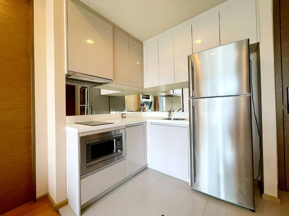 ขายคอนโดสาทร นราธิวาส : For SALE THE ADDRESS SATHORN at Sathorn Soi 12 and Silom Soi 9 ดิ แอดเดรส สาทร อยู่ในสาทร ซอย 12 และ สีลม ซอย 9