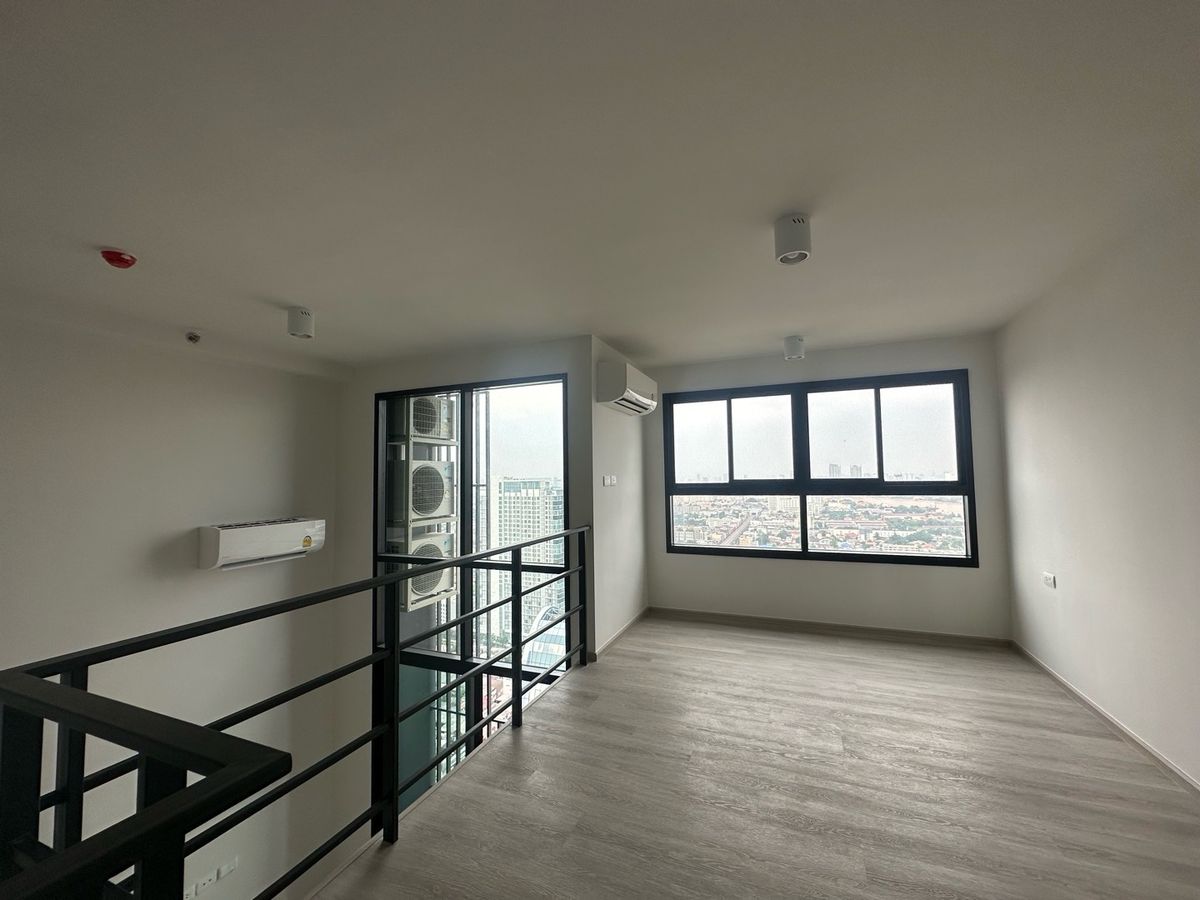 For SaleCondoPinklao, Charansanitwong : Room with a view of the Chao Phraya River, Ideo Charan70 project, hybrid room, size 50 square meters, price 5.39 million baht. Interested in seeing the room, call/line: 0646428664 Patch