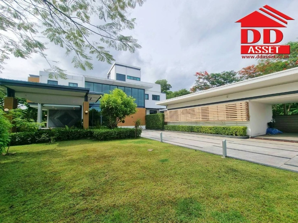 For SaleHouseLadkrabang, Suwannaphum Airport : Luxury 3-storey house for sale with elevator ​in the Royal Golf Ladkrabang golf course Beautiful house, golf course view, ready to move in The Royal Golf & Country Club