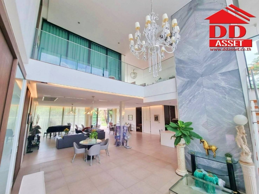 For SaleHouseLadkrabang, Suwannaphum Airport : Luxury 3-storey house for sale with elevator ​in the Royal Golf Ladkrabang golf course Beautiful house, golf course view, ready to move in The Royal Golf & Country Club