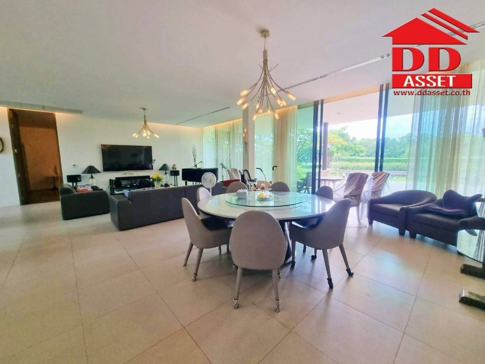 For SaleHouseLadkrabang, Suwannaphum Airport : Luxury 3-storey house for sale with elevator ​in the Royal Golf Ladkrabang golf course Beautiful house, golf course view, ready to move in The Royal Golf & Country Club