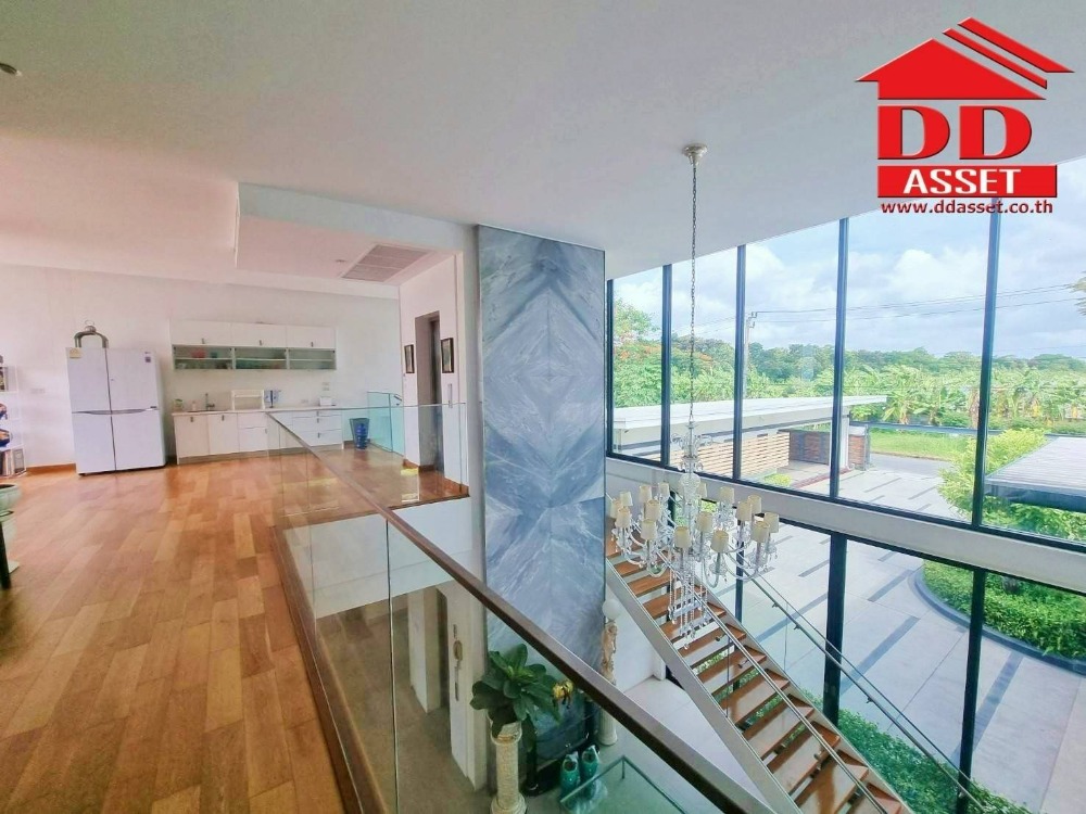 For SaleHouseLadkrabang, Suwannaphum Airport : Luxury 3-storey house for sale with elevator ​in the Royal Golf Ladkrabang golf course Beautiful house, golf course view, ready to move in The Royal Golf & Country Club