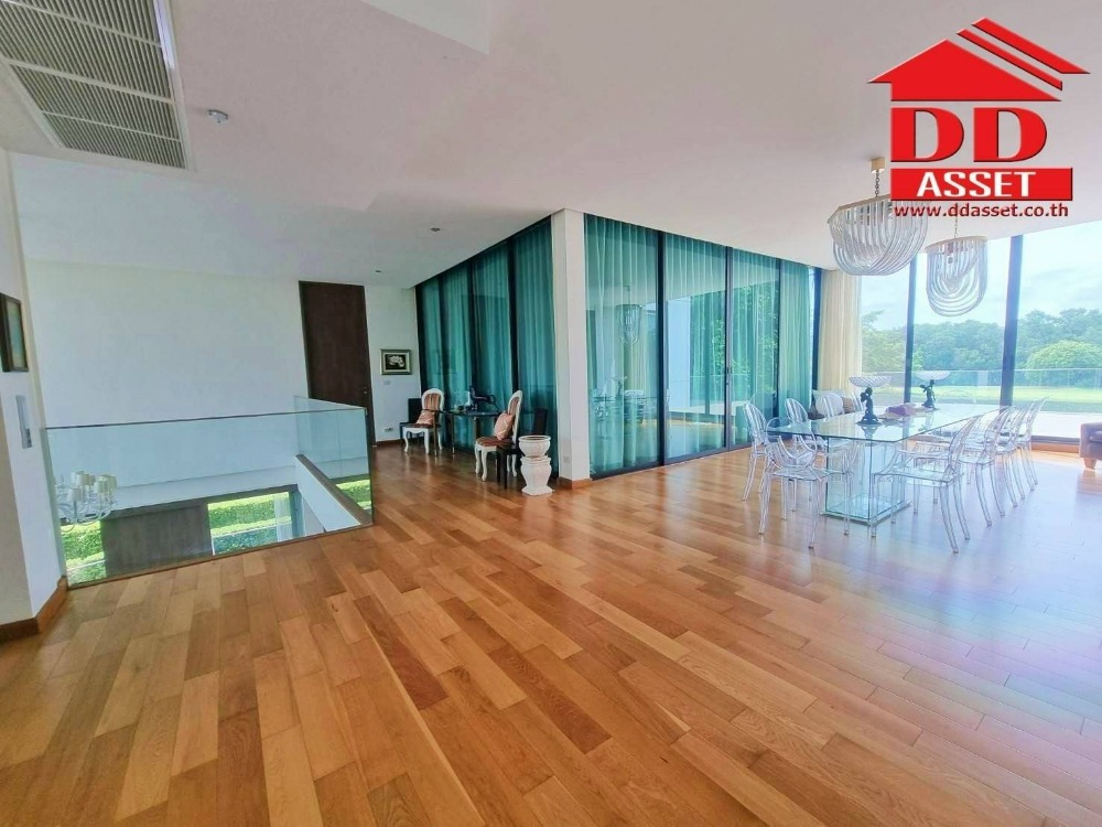 For SaleHouseLadkrabang, Suwannaphum Airport : Luxury 3-storey house for sale with elevator ​in the Royal Golf Ladkrabang golf course Beautiful house, golf course view, ready to move in The Royal Golf & Country Club