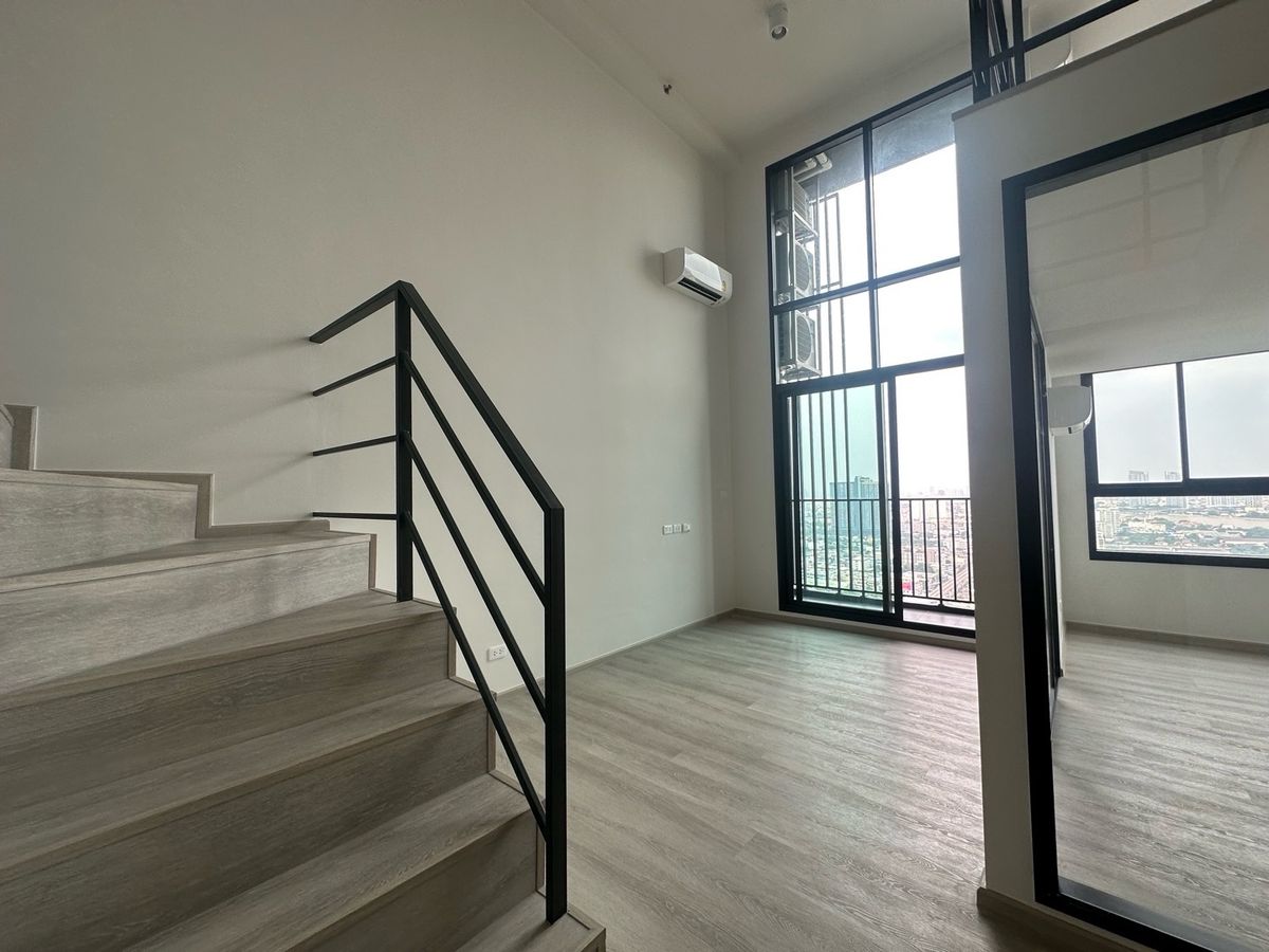 For SaleCondoPinklao, Charansanitwong : Room with a view of the Chao Phraya River, Ideo Charan70 project, hybrid room, size 50 square meters, price 5.39 million baht. Interested in seeing the room, call/line: 0646428664 Patch